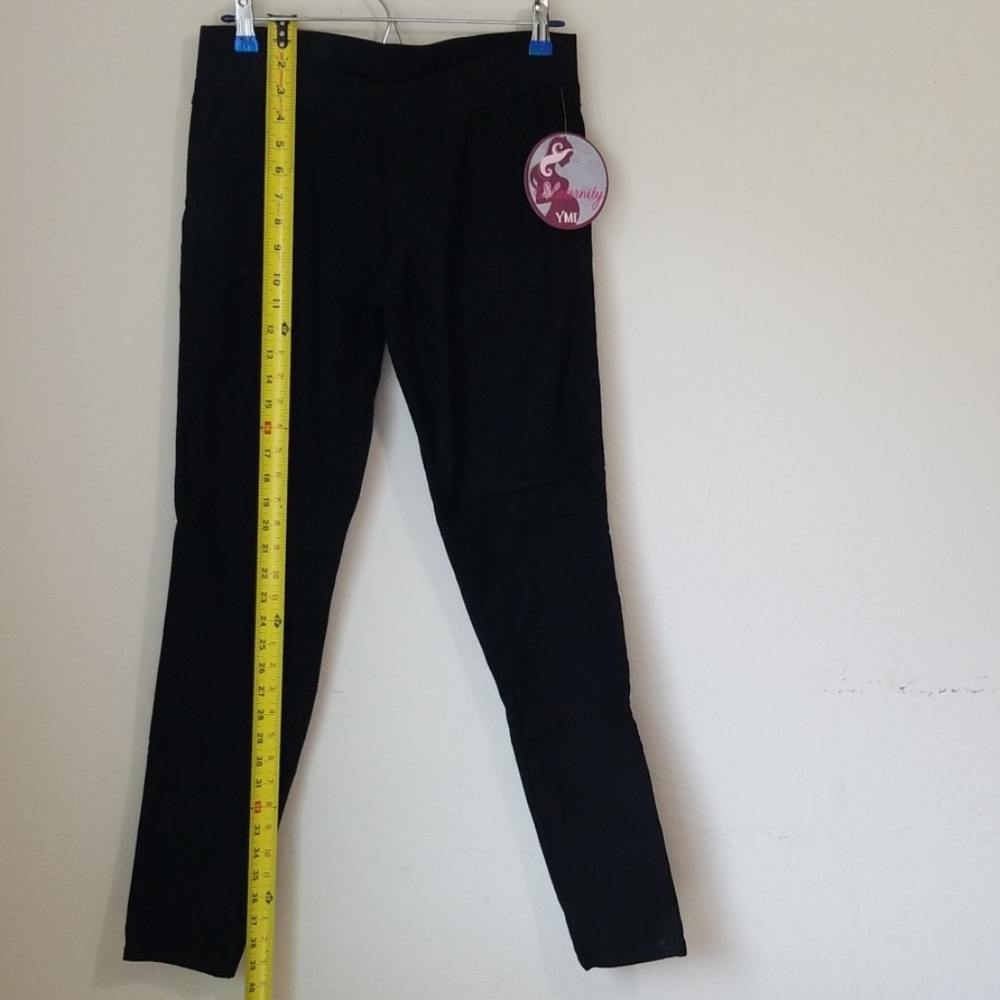 🆕️Maternity Black  jeggings - Picture 2 of 8